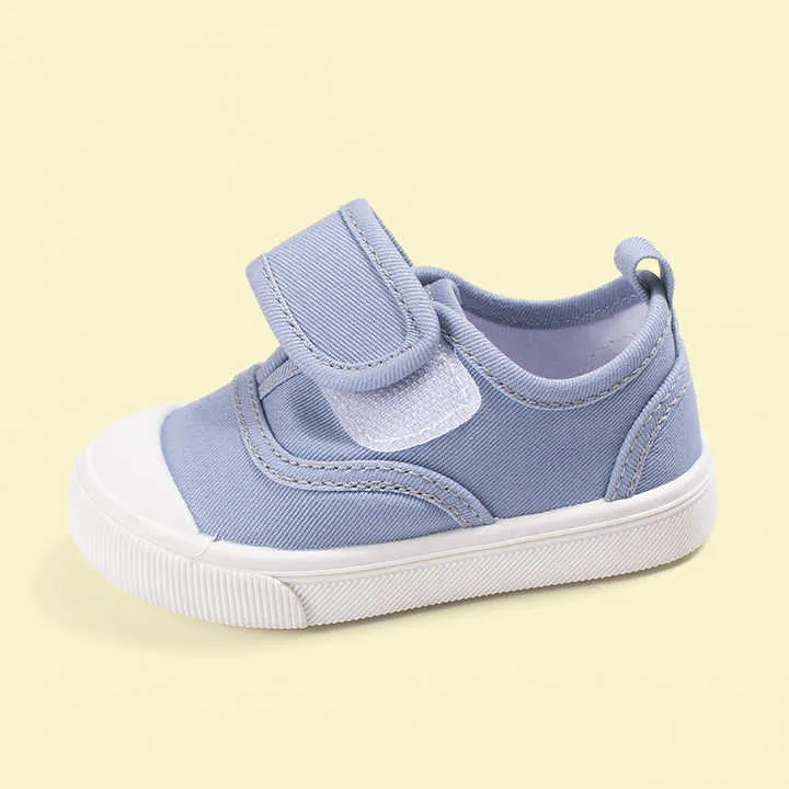 أحذية قماشية جديدة للربيع للأولاد أحذية أطفال . New Spring Boys Canvas Shoes Children