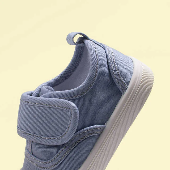 أحذية قماشية جديدة للربيع للأولاد أحذية أطفال . New Spring Boys Canvas Shoes Children
