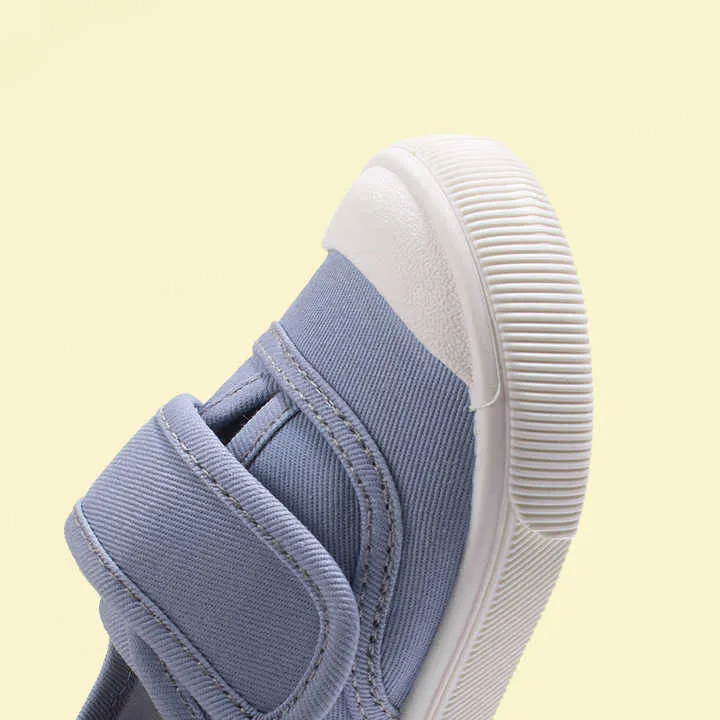 أحذية قماشية جديدة للربيع للأولاد أحذية أطفال . New Spring Boys Canvas Shoes Children