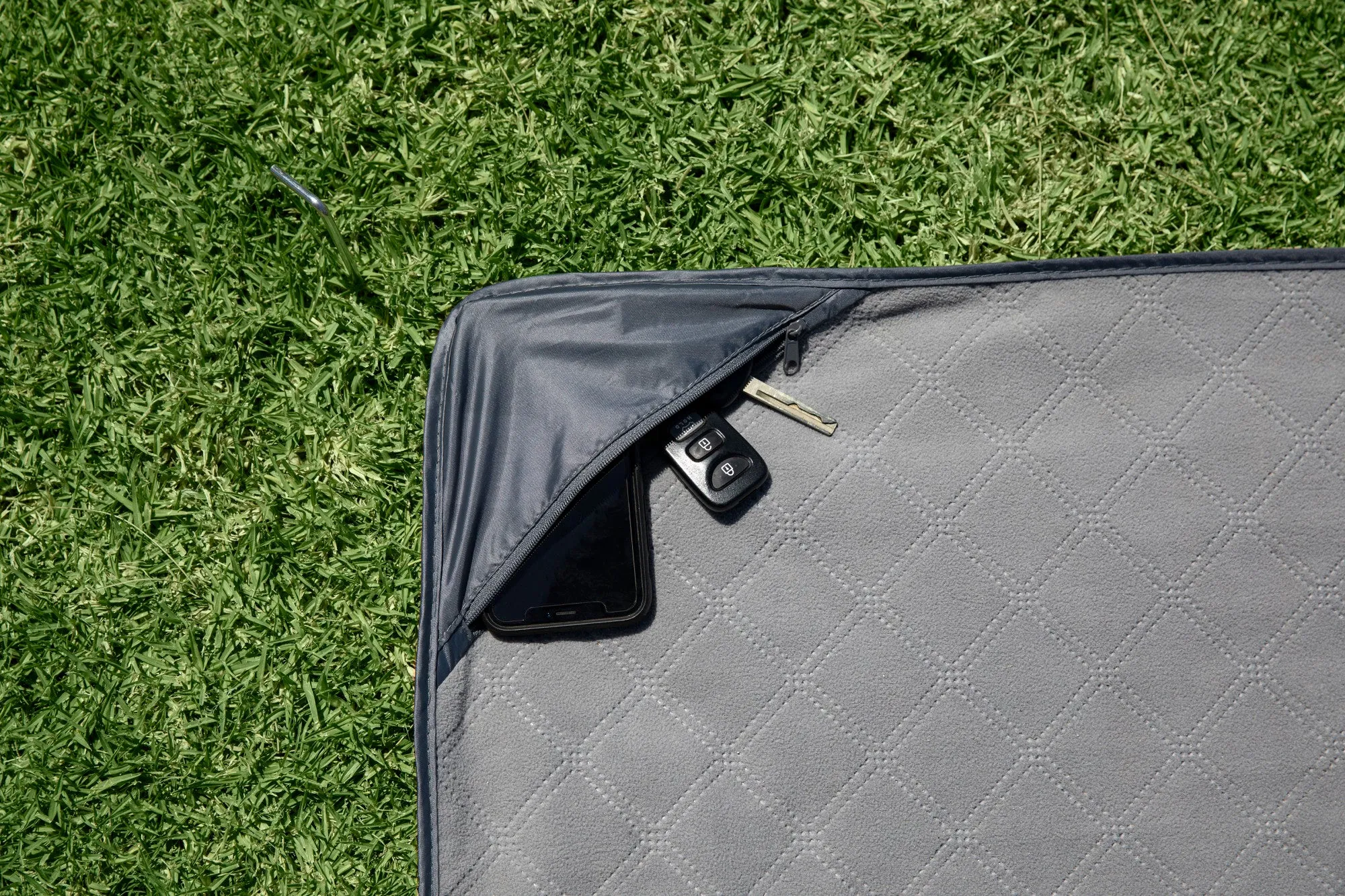 All-Purpose Machine Washable Stadium Blanket