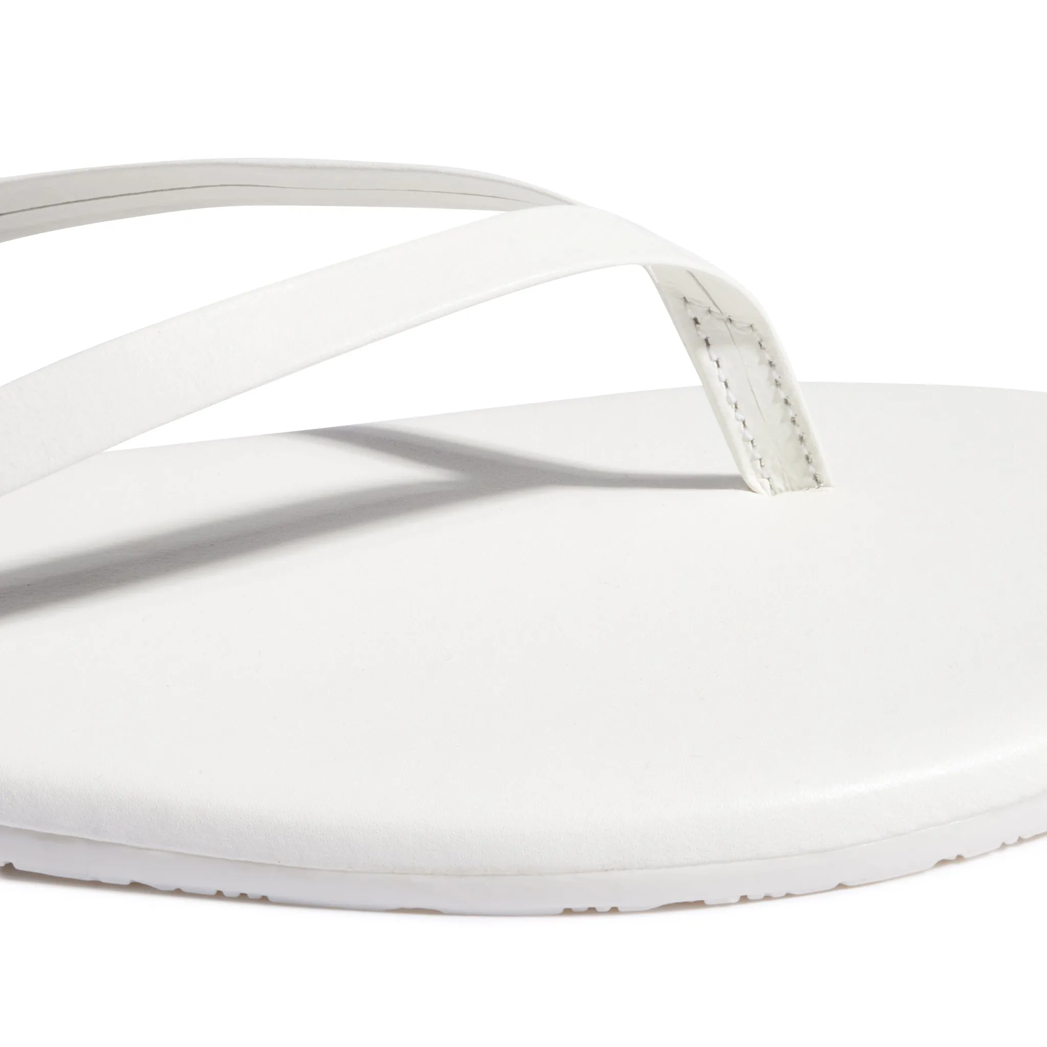Tkees LILY pigments flip-flops from brazilian leather in Off white