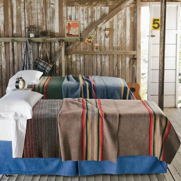 Yakima Camp Throw (Green Heather)